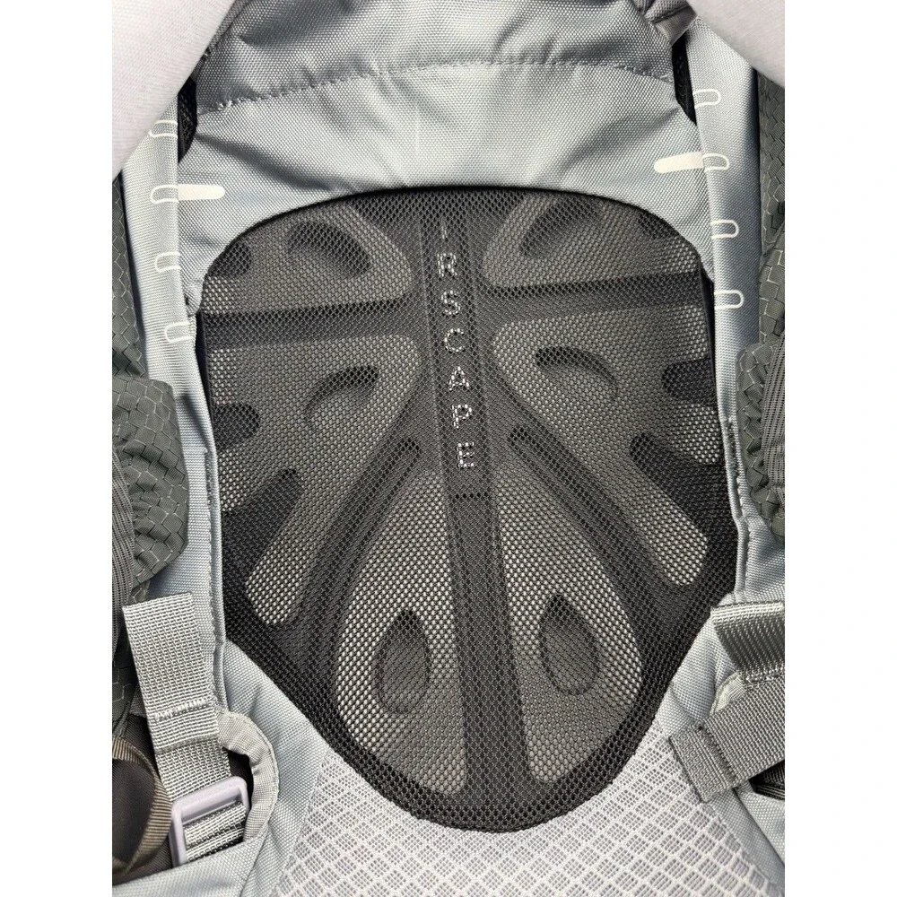 NWT Osprey Ariel 65 L Women’s Hiking Backpack Camping Pack Green Gray 3967 Cu.in - Picture 9 of 16